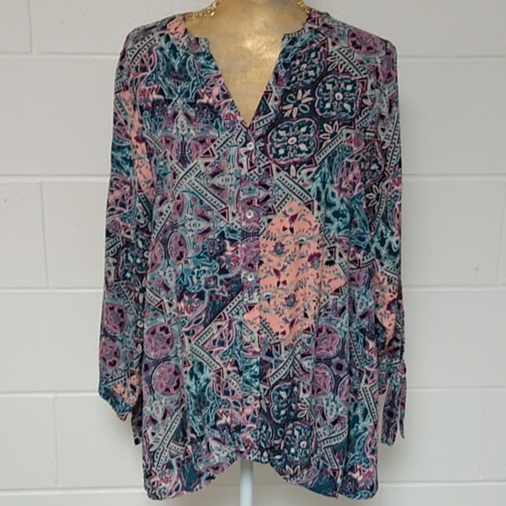 Daytrip Paisley floral print tunic 3/4 tie sleeve V-neck shirt